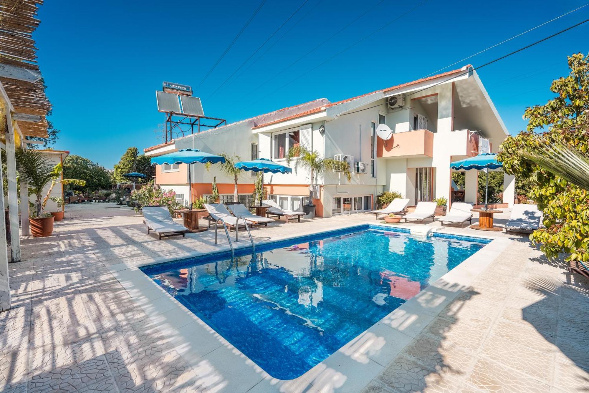 Villa Artzy *